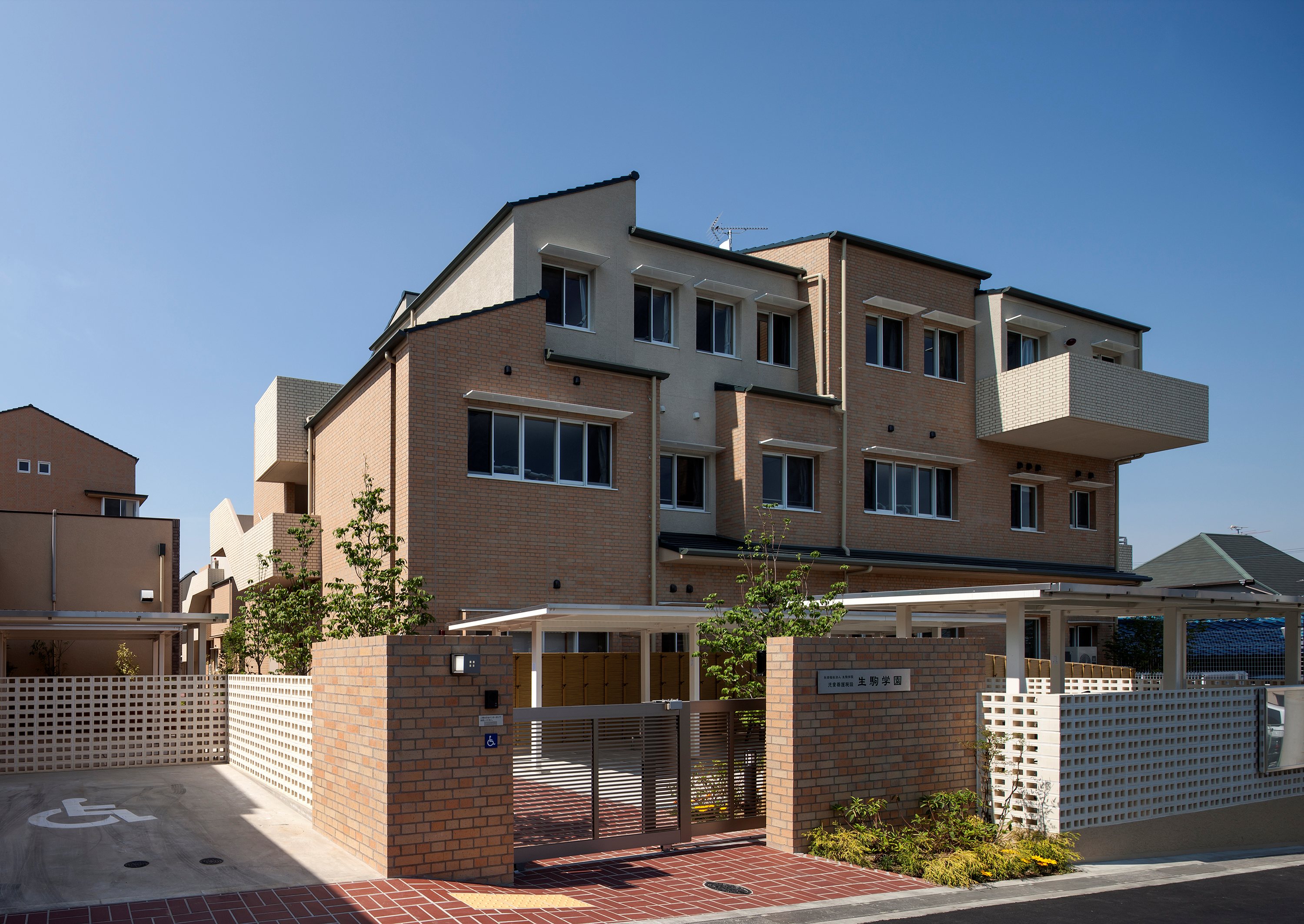 生駒学園