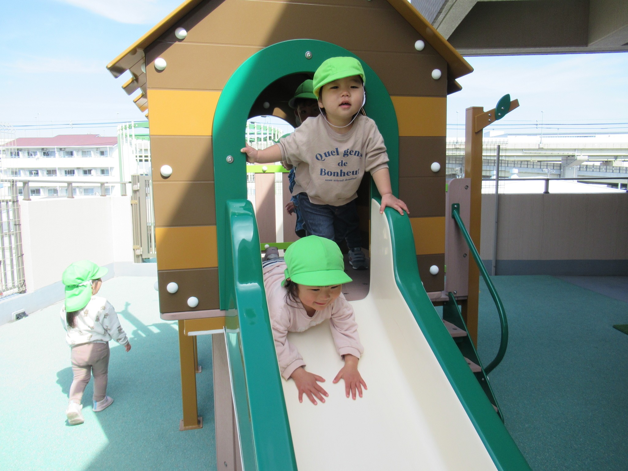 保育士（パート）　もしくは　子育て支援員（パート）